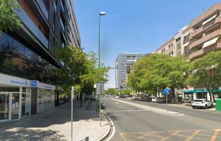 Location Appartement  Calle enramadilla. Conexiones de transporte con cercanías tranvía y autobuses