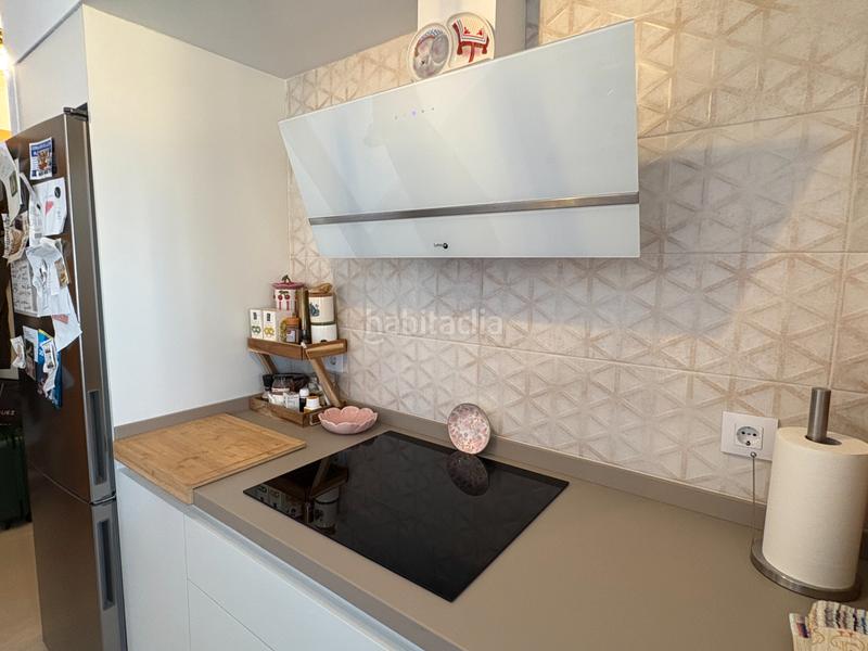 Foto 80fbeb4b-b1e5-4cab-bb32-682d45f1c5d1. Alquiler piso en calle antonio buero vallejo 3 piso reformado de dos habitaciones en Sevilla