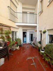 Appartement à Calle del maestro josé serrano 1. Piso ideal para familias
