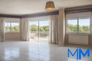 Appartement  Carrer de la indústria. Piso en calella en primera linea de mar