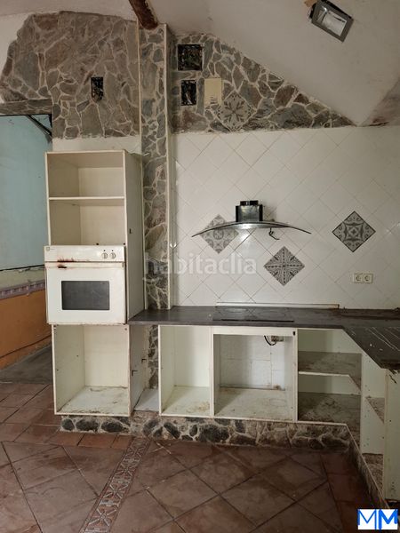 Foto d730e93a-1879-40aa-9ce8-16c444388375. Casa adossada a Calella