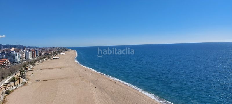 Foto 76b56275-eb36-4211-a695-8b2bab1a4c58. Casa aparellada amb xemeneia calefacció a Calella