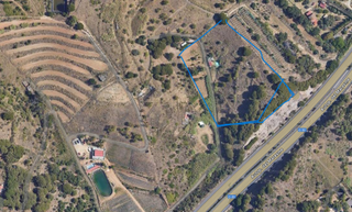 Finca rústica a Calella. Terreny de 13280 m2 a 2.5 km. del centre de calella
