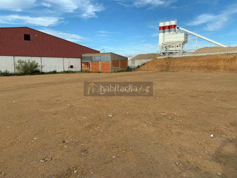 Foto 9b934290-29b6-47c0-bd09-ec90d096b431. Location bâtiment à usage industriel dans Oeste Mérida