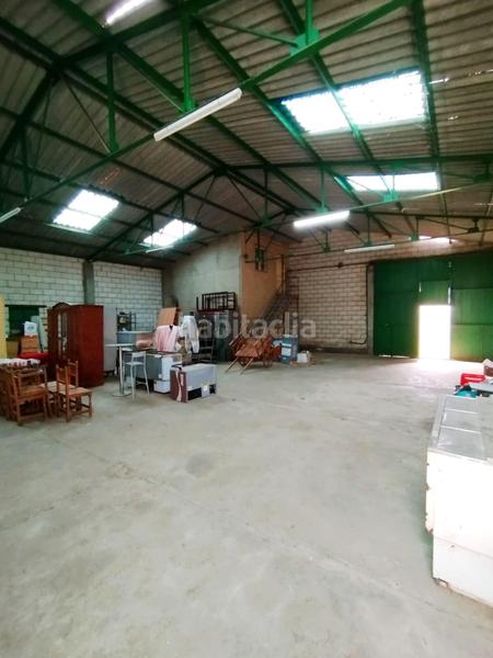 Foto 205c3c29-94e4-424f-a3e4-1163882dbc91. Nau industrial a Este Mérida