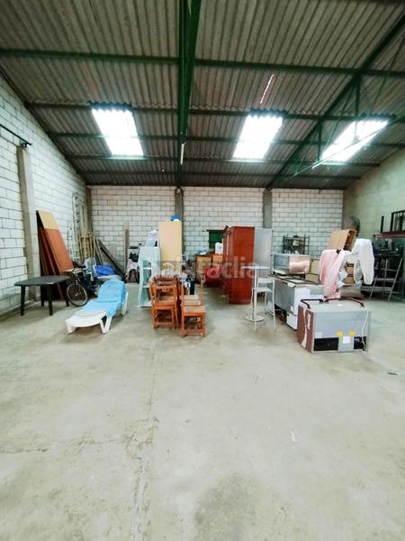 Foto b533a6c6-83f1-4c06-8223-c6b9bfc2ba90. Nau industrial a Este Mérida