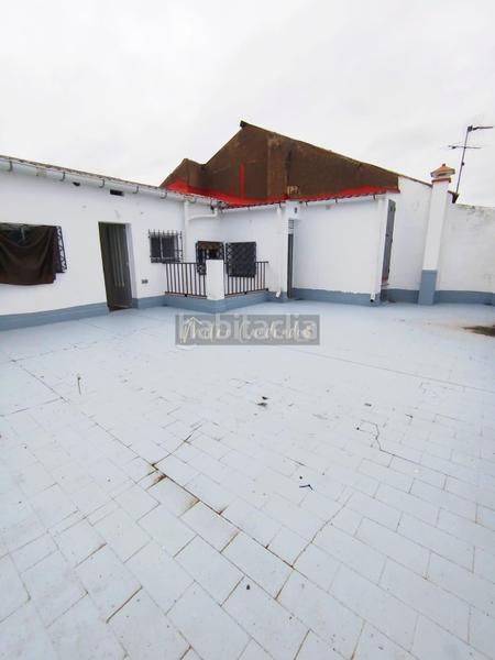 Foto f7ae0215-c986-4f01-8dbe-233b00c52f3c. Casa amb aparcament a Aljucén