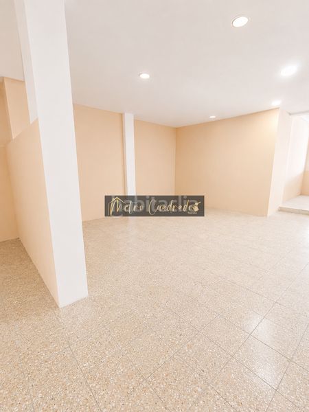 Foto 4066dd51-8cd0-4659-83ac-d9becf2c3ce5. Lloguer local comercial a Centro Mérida