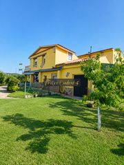 Mas à Alcuéscar. Alcuéscarfinca de recreo