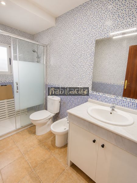 Foto c87e5918-ff63-4228-9725-8c0e3640000d. Masia amb aparcament a Alcuéscar