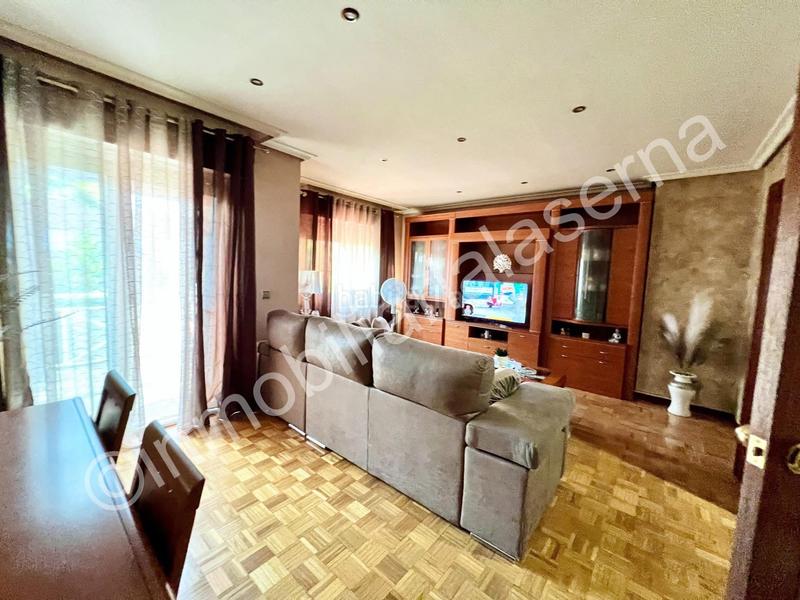 Foto 0f37d531-5832-40da-913a-a9fe59aad6aa. Casa adossada amb calefacció aparcament a Trobajo del camino