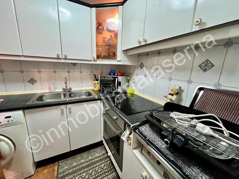 Foto 213563a2-9113-4091-9d72-3f993fb921e5. Casa adossada amb calefacció aparcament a Trobajo del camino