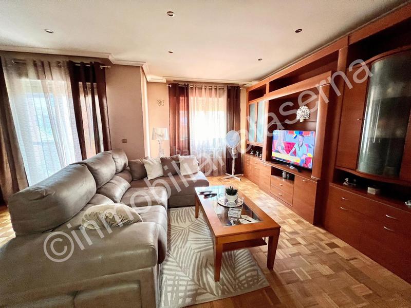 Foto 73254e63-d2c1-45c5-a8df-b7200f6c2908. Casa adossada amb calefacció aparcament a Trobajo del camino