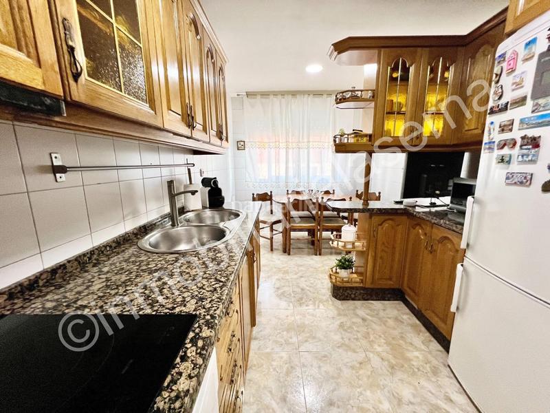 Foto ac5b84a0-ea55-4df7-a266-b9fc9876d9df. Casa adossada amb calefacció aparcament a Trobajo del camino
