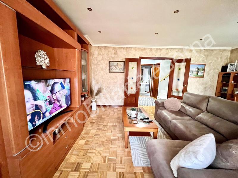Foto fb0c3502-d441-474f-b09a-1256690a2fb8. Casa adossada amb calefacció aparcament a Trobajo del camino