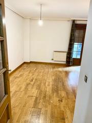 Appartement à Casco Antiguo. Cardiles