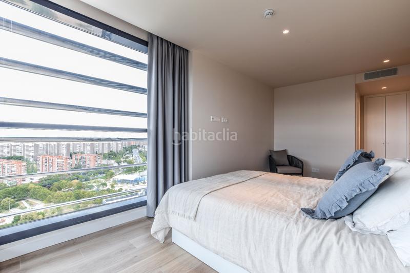 Foto 2cb39214-8ff0-40f5-a95d-cd25d5e22b96. Rent flat in paseo de la dirección 163 in Valdeacederas Madrid