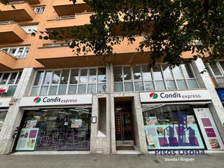 Office space  Carrer del pare gallissà. Oficina a la plaça del mil.lenari