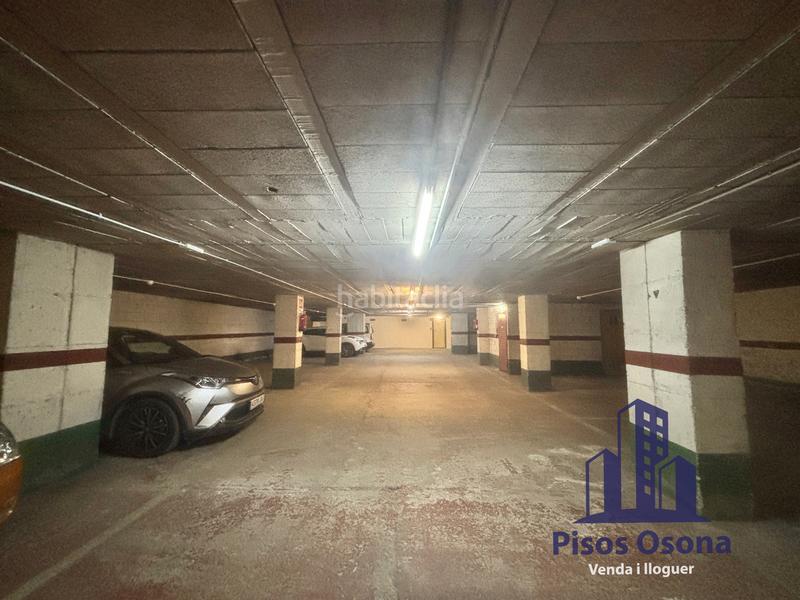 Foto ebb16afa-b5d3-4aa2-854f-8014e0ccbf7f. Parking coche pàrquina zona sucre en Centre Vic
