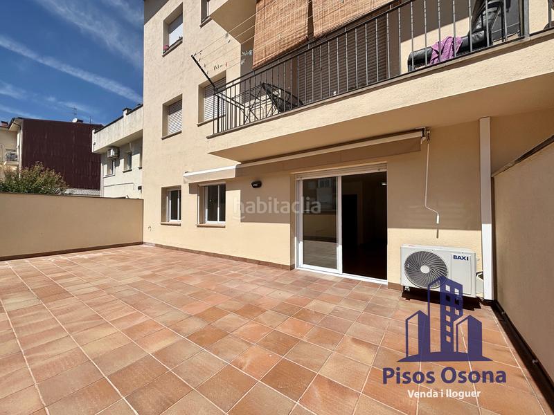 Foto 5b4588d8-4614-4df4-9c78-52cd2a926e8e. Piso pis zona caputxins. gran terrassa en Caputxins-Ambulatori Vic