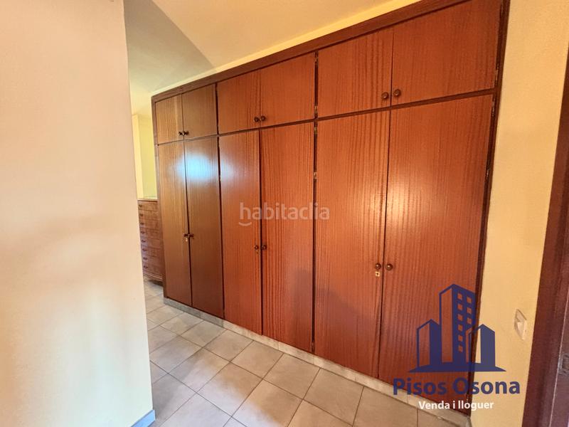 Foto 26717a84-515b-479d-8e5d-7a4b33f688a8. Etagenwohnung mit heizung in Centre Vic