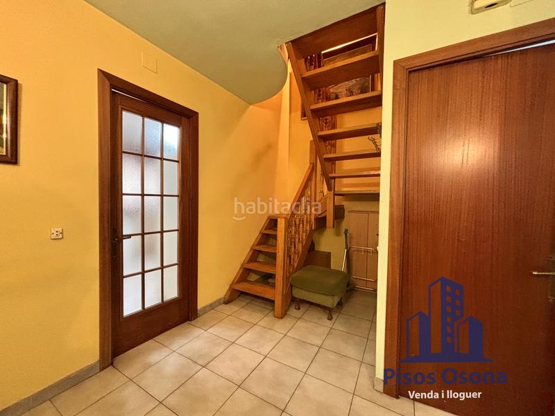 Foto c4428abb-a081-4389-981e-91ae2f54a1e0. Etagenwohnung mit heizung in Centre Vic