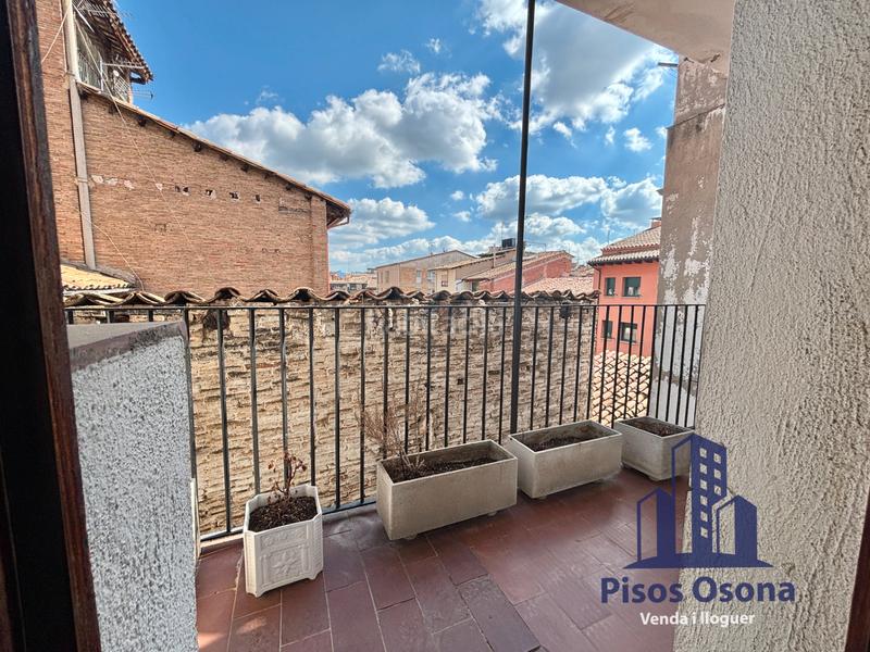 Foto fc6921dd-2a68-4c80-8680-8de143341f8b. Etagenwohnung mit heizung in Centre Vic