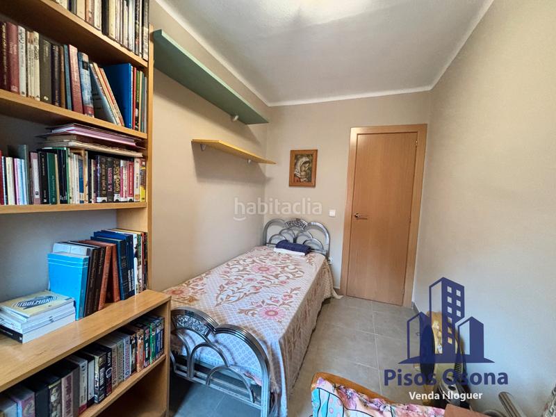 Foto 25df7535-475c-42ae-8d6b-55de6c44f81c. Piso pis zona estadi en Estadi-Santa Anna Vic