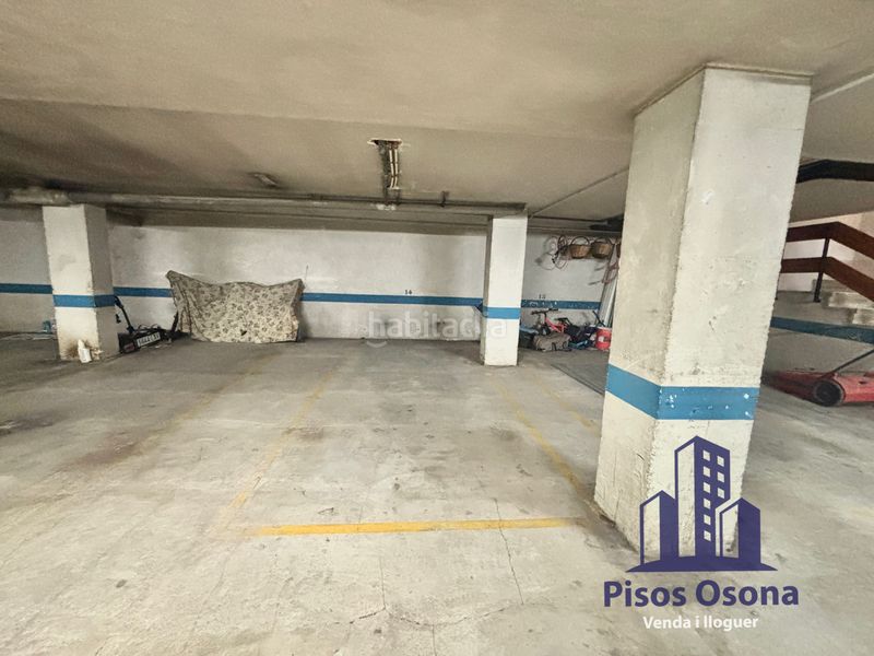 Foto 03a9c36d-b679-44eb-b73a-f7b88a9d3d64. Aparcament cotxe a Sant Julià de Vilatorta