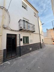 Casa a Calle aire 22. Oportunidad de vivienda