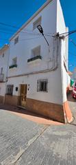Casa a Calle gila 19. Oportunidad de vivienda