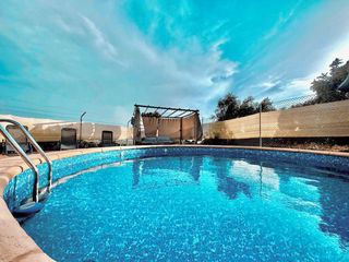 Country house in Avenida de la bolera 59. Oportunidad de vivienda