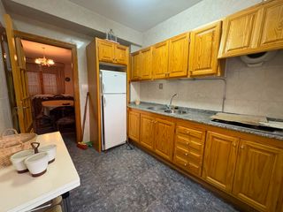 Casa adossada  Calle afuera. Oportunidad de vivienda
