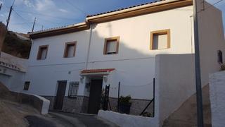 Masia a Calle abatel 88. Casa cueva en venta