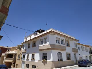 Edifici a Calle casas viejas 3. Oportunidad de vivienda