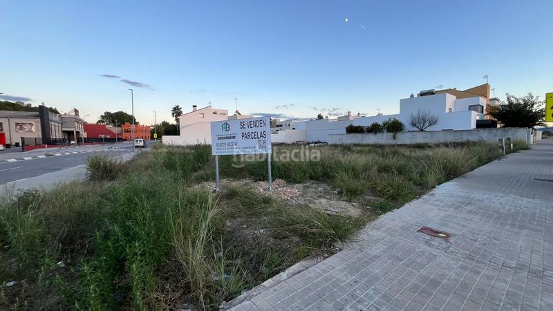 Foto 71687191-6803-4e03-85d1-c0b6345a248d. Terrain résidentiel dans Alberic