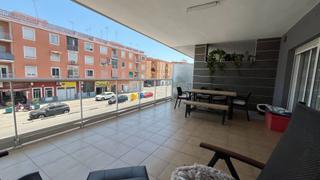 Pis  Ribera alta. Venta piso en alberique con terraza y cochera