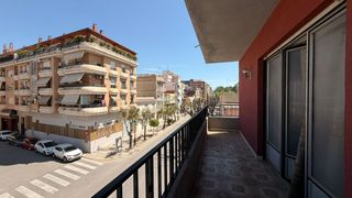 Appartement  Jacinto benavente. Venta piso de 3 habitacion en avenida principal de alberic
