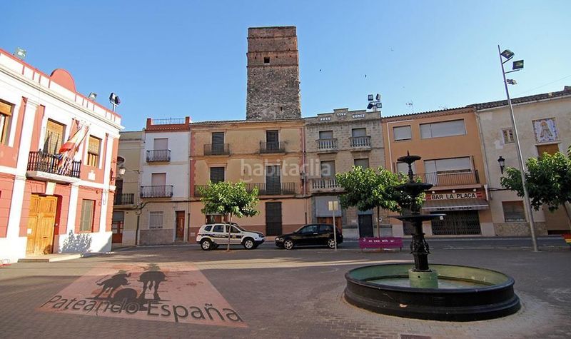 Foto 8ff89589-c8e2-40b2-942c-93a1e080af94. Aparcament cotxe a Antella