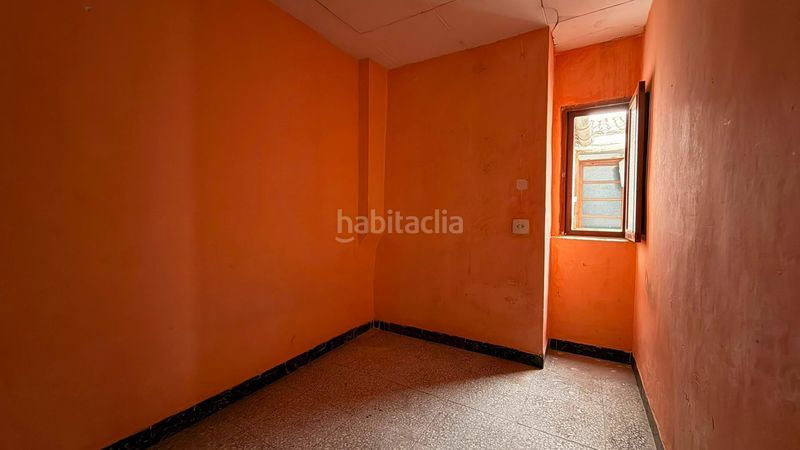 Foto 487df395-835e-4f78-a613-15f72f3413e9. Edificio in Anna