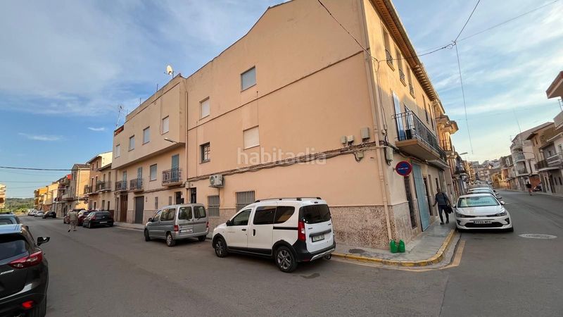 Foto 4dcab8f6-2613-47c3-9c27-5559824e9feb. Edificio in Anna