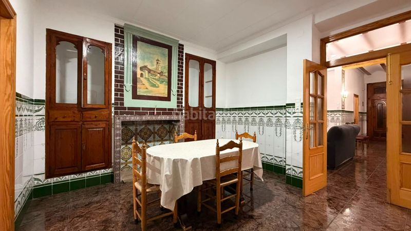 Foto 7450b233-18c2-4465-b3a2-392c7fc443ab. Edificio in Anna