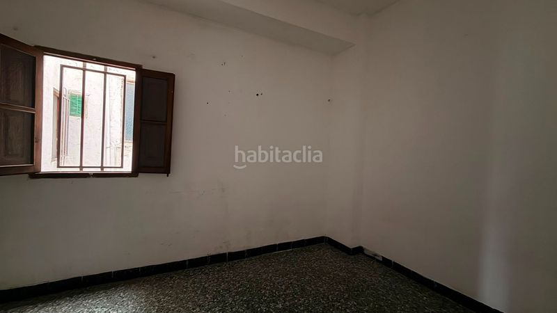 Foto b31dbbc2-f6d7-477e-ad56-b3614ca64169. Edificio in Anna