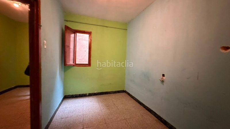 Foto c6b4ad31-f390-4770-a2a7-3b338b985dfb. Edificio in Anna
