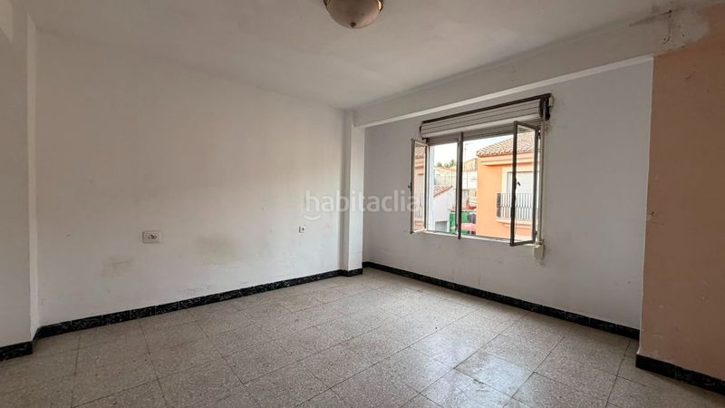 Foto d8d6db7e-93c5-489b-a4a5-3862bc0c2aad. Edificio in Anna