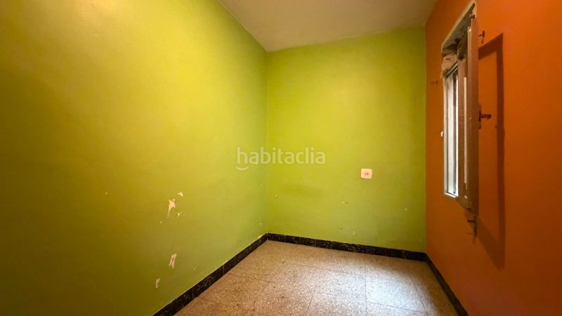 Foto f32974ff-864b-4c4d-b8a3-359a65404aa0. Edificio in Anna