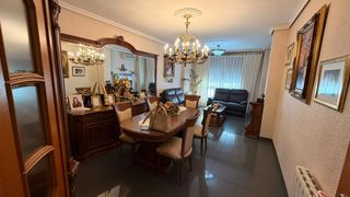 Appartement à Alberic. Venta amplio piso en alberique de tres habitaciones con acabados