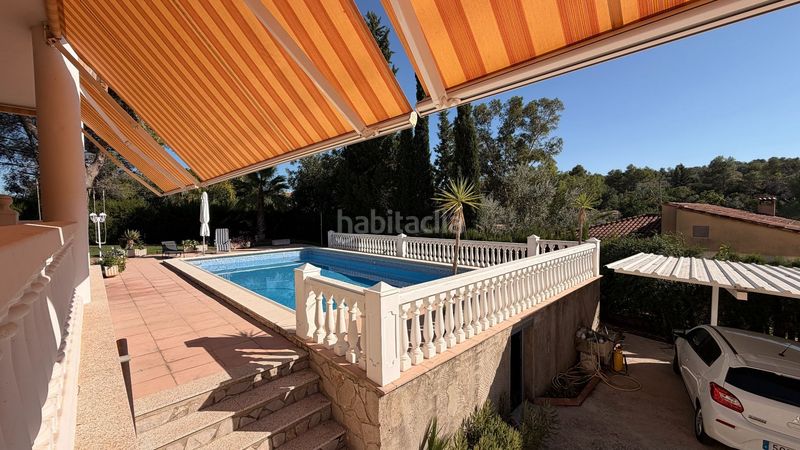Foto d39fbb70-7724-4e9b-a3ff-c89a3583ce99. Chalet avec chauffage piscine dans Alberic