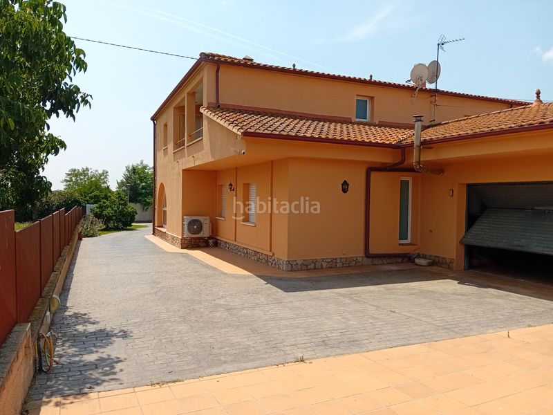 Foto 956c0dcd-3cd5-4b00-978c-2929a8da7860. Xalet amb xemeneia calefacció aparcament piscina a Sant Gregori