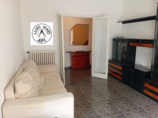 Appartement  Carrer francesc ciurana. Pis sense ascensor, 3hab dobles, sud, 100m2, 3 terrasses i cèntr